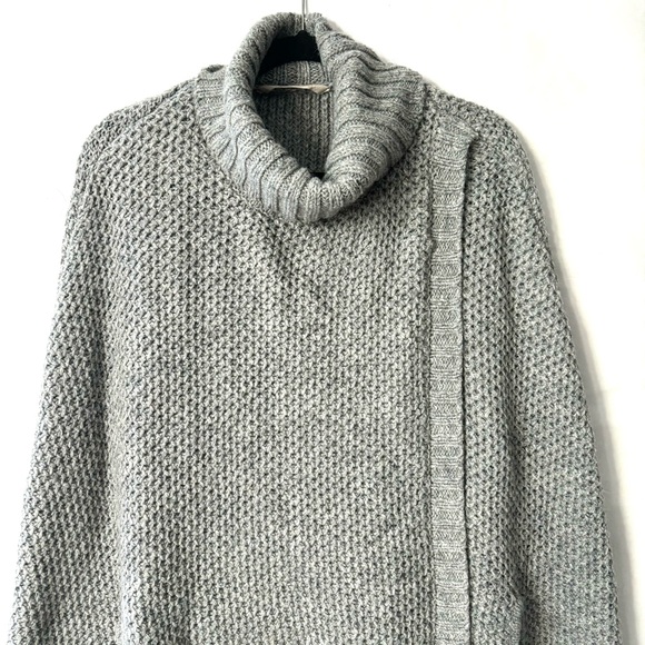 Soft Surroundings Waffle Knit Turtleneck Wool Blend Poncho Gray Missy One Size - Picture 3 of 14
